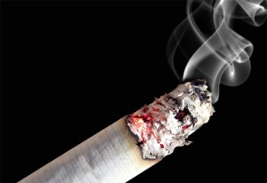 Fumare al risveglio aumenta il rischio di cancro ai polmoni