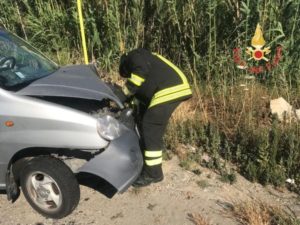 Incidente stradale sulla Statale 106 a Catanzaro Lido, due feriti