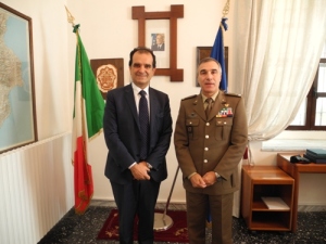 Il presidente della Provincia Bruno in visita al comandante del comando militare Vito dell’Edera