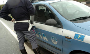 Calabria – Arrestati coniugi per possesso droga, fucile e munizioni
